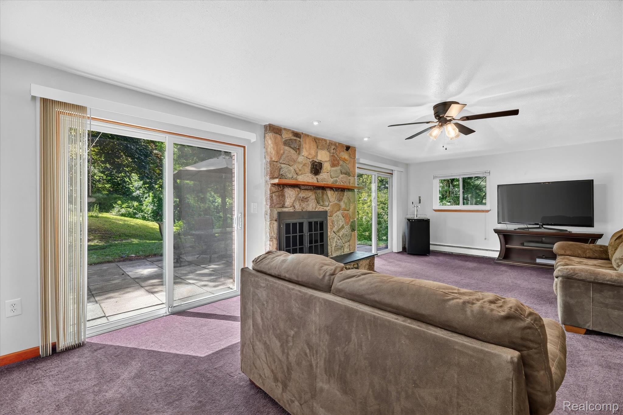 423 Sunset Street White Lake, MI 48383 - Photo 34 of 65 34-423-Sunset-St-Windowstill.jpg