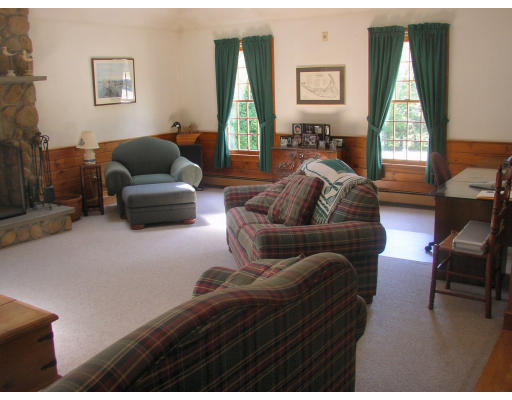 186 Harrington Road Waltham, MA 02452 - Photo 5 of 20 Gallery Image 5
