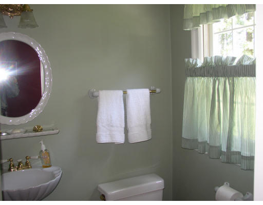 186 Harrington Road Waltham, MA 02452 - Photo 7 of 20 Gallery Image 7