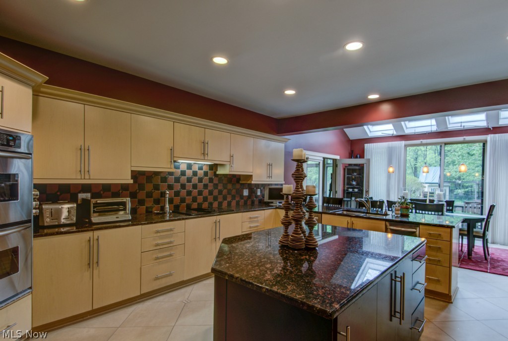 28159 Red Raven Road Cleveland, OH 44124 - Photo 10 of 25