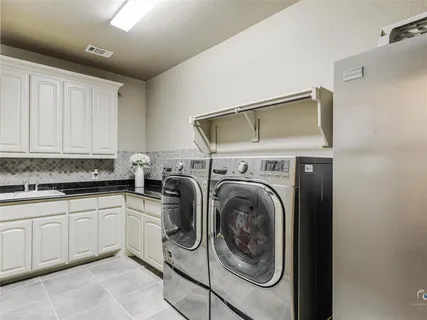 $674,995 | 101 Sandlin Court, Springtown, TX 76082