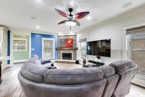 $925,000 | 7239 North Oconto Avenue, Chicago, IL 60631