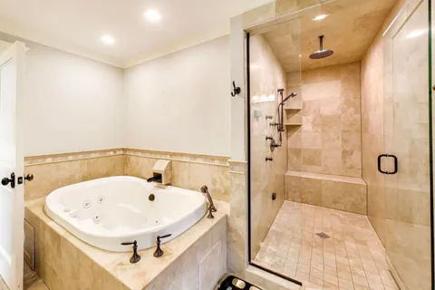 $925,000 | 7239 North Oconto Avenue, Chicago, IL 60631