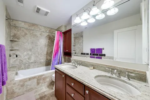 $925,000 | 7239 North Oconto Avenue, Chicago, IL 60631