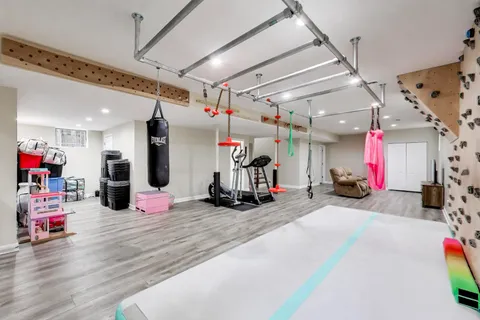 $925,000 | 7239 North Oconto Avenue, Chicago, IL 60631