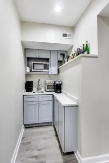 $925,000 | 7239 North Oconto Avenue, Chicago, IL 60631