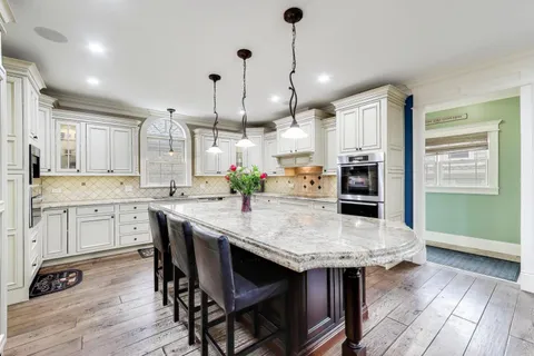 $925,000 | 7239 North Oconto Avenue, Chicago, IL 60631