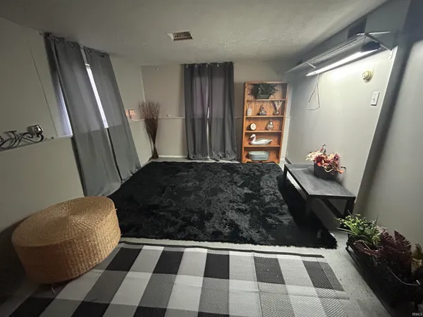 $184,900 | 513 West Washington Street, Galveston, IN 46932