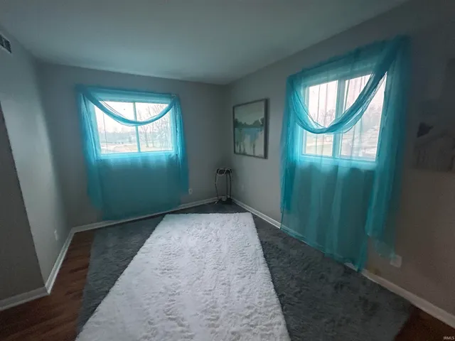 $184,900 | 513 West Washington Street, Galveston, IN 46932