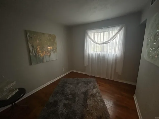 $184,900 | 513 West Washington Street, Galveston, IN 46932