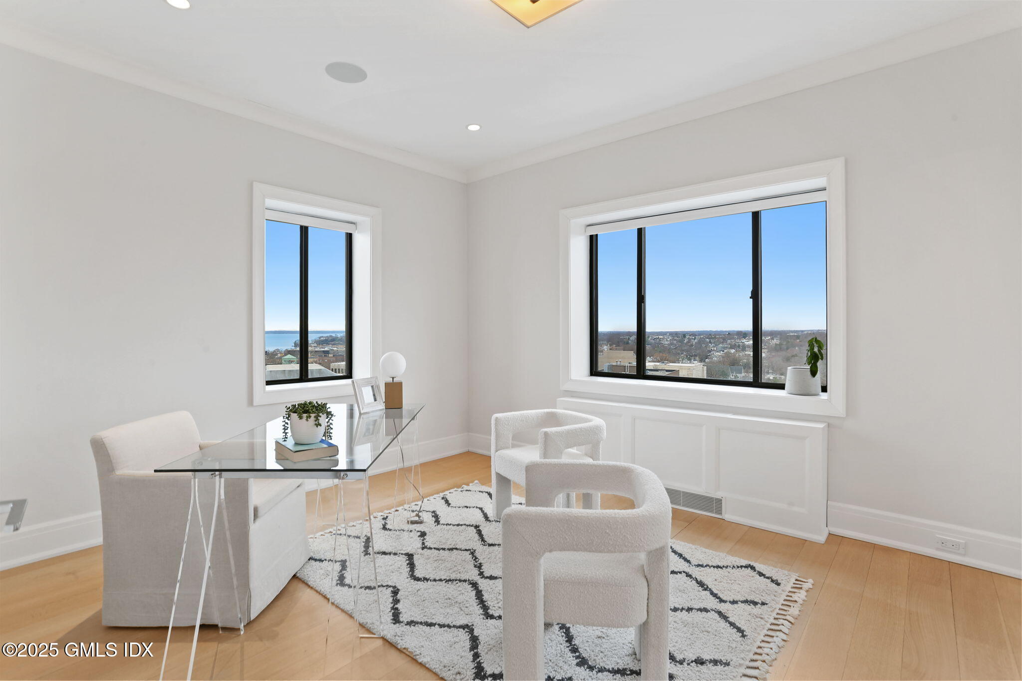 4 Lafayette Court, Unit PH Greenwich, CT 06830 - Photo 14 of 40 71-web-or-mls-4-lafayette-ct-ph7a (1)
