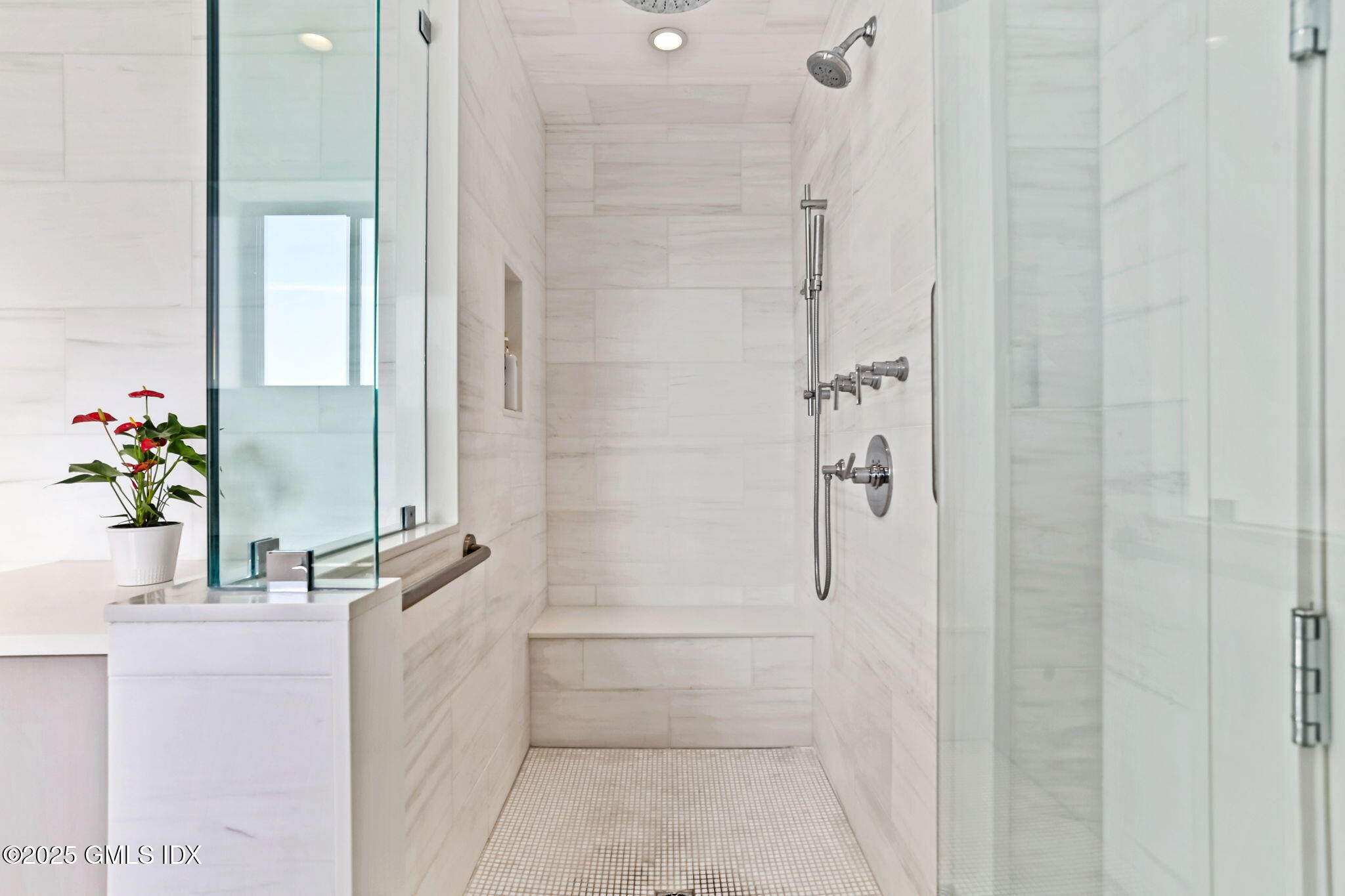 4 Lafayette Court, Unit PH Greenwich, CT 06830 - Photo 18 of 40 40-web-or-mls-4-lafayette-ct-ph7a