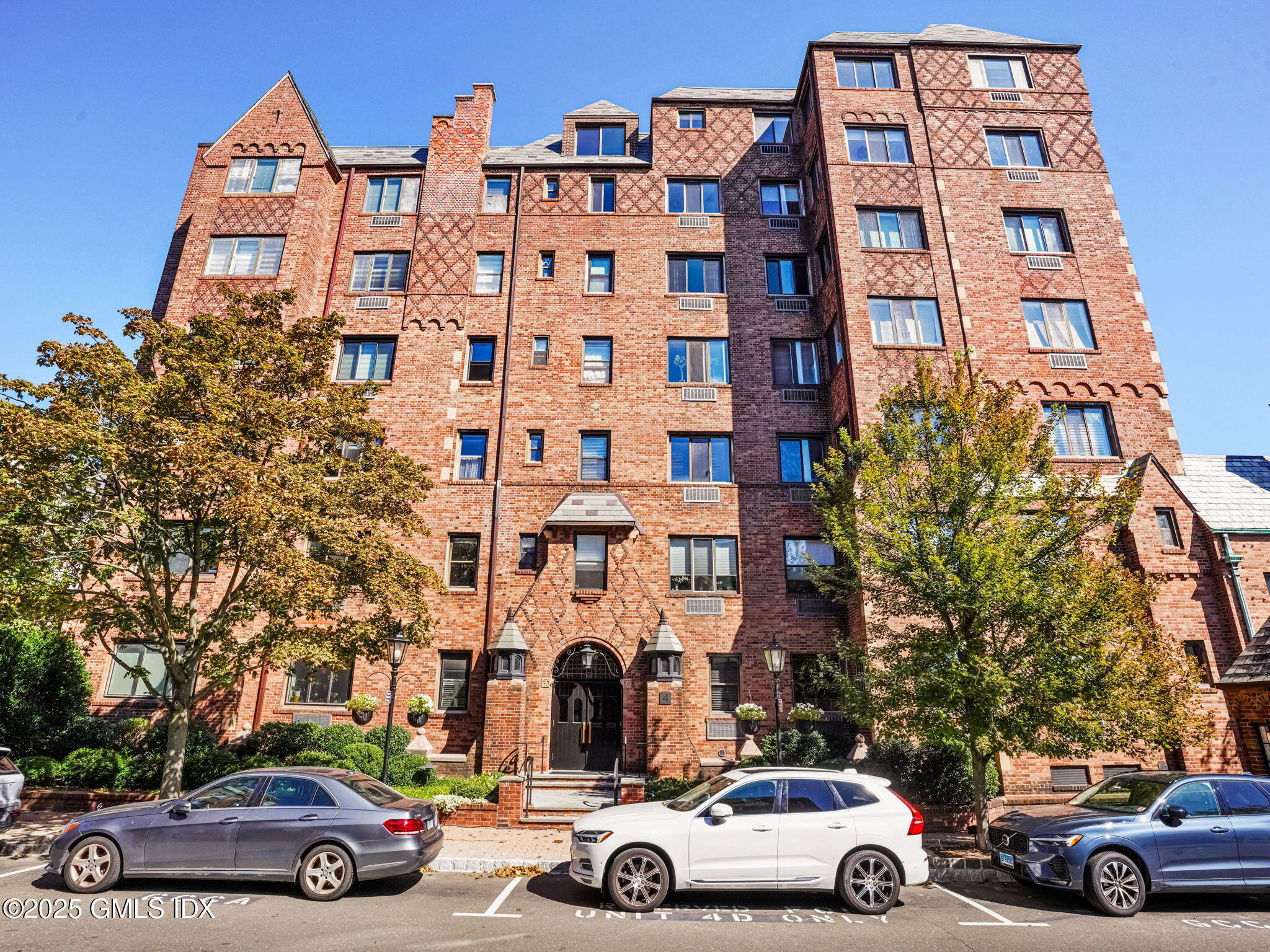4 Lafayette Court, Unit PH Greenwich, CT 06830 - Photo 39 of 40 64-web-or-mls-4-lafayette-ct-ph7a