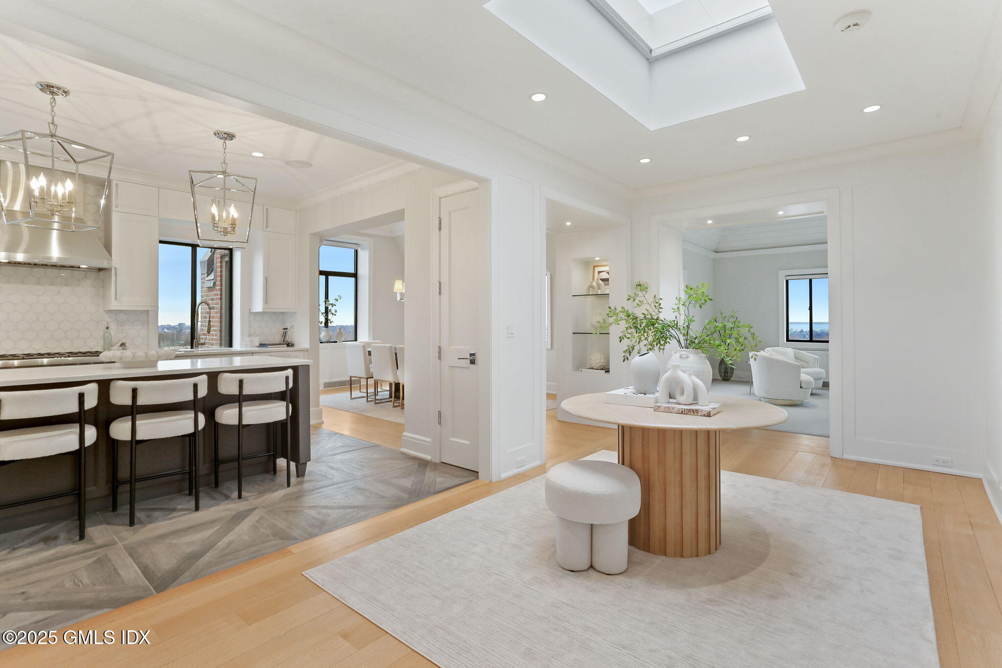 4 Lafayette Court, Unit PH Greenwich, CT 06830 - Photo 5 of 40 76-web-or-mls-4-lafayette-ct-ph7a