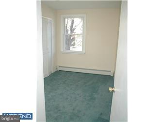 33 Dutton Mill Road Aston, PA 19014 - Photo 6 of 10 Bedroom - Main
