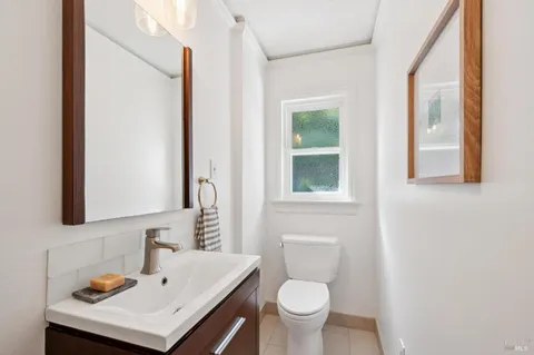 $1,695,000 | 11 Amberwood Lane, San Anselmo, CA 94960