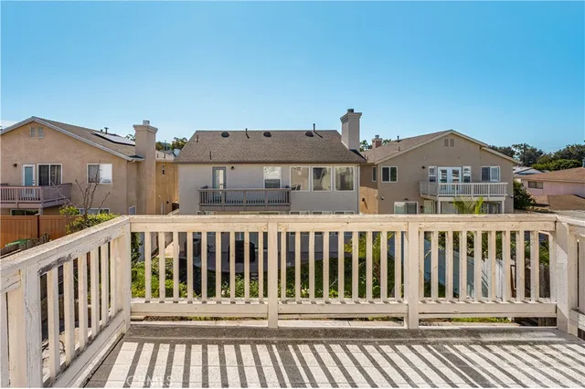 $995,000 | 966 Apricot Way, Carson, CA 90746