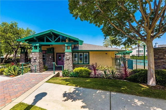 $995,000 | 966 Apricot Way, Carson, CA 90746