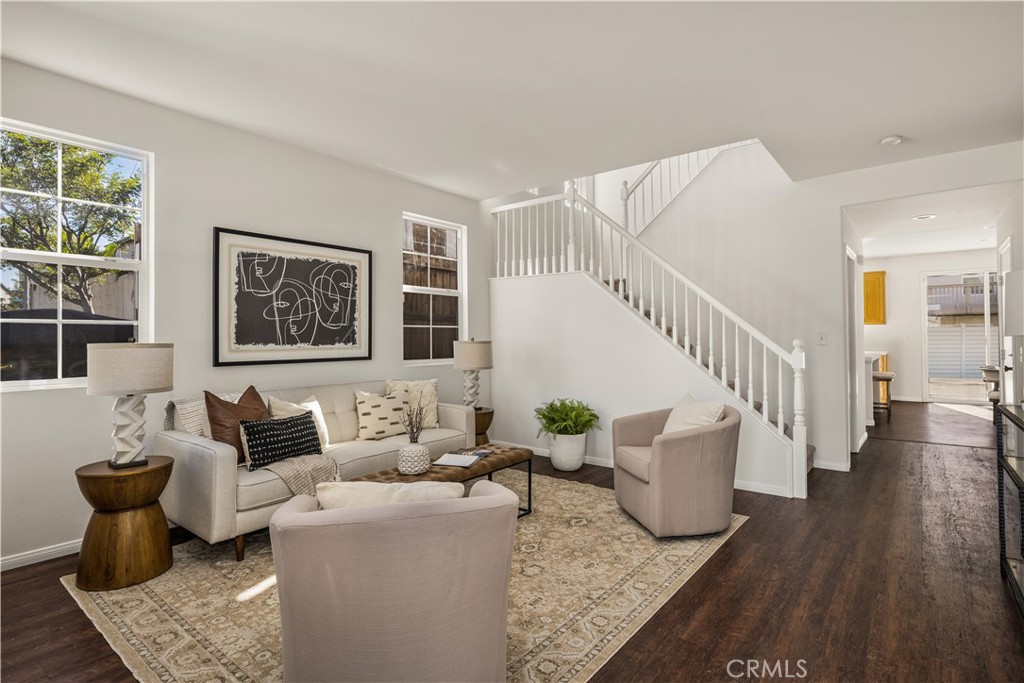 966 Apricot Way Carson, CA 90746 - Photo 3 of 28