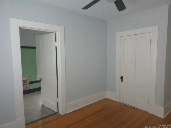 $1,050 | 1120 West Woodlawn Avenue, Unit 6, San Antonio, TX 78201