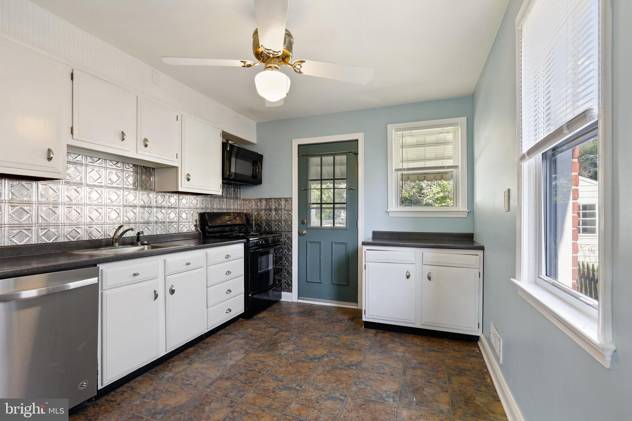 7840 Shepherd Avenue Baltimore, MD 21234 - Photo 6 of 18