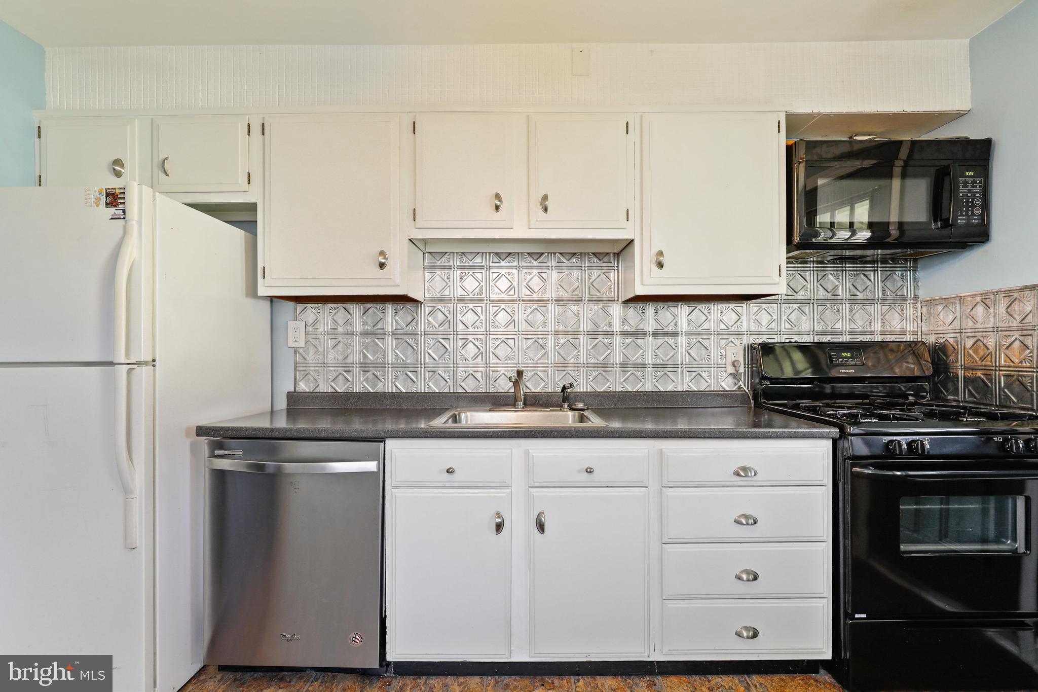 7840 Shepherd Avenue Baltimore, MD 21234 - Photo 7 of 18