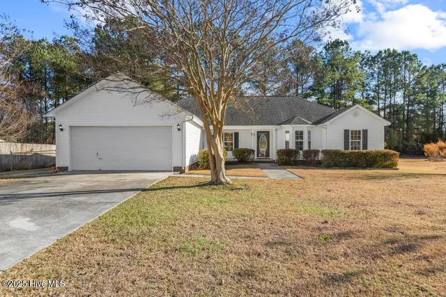 $308,900 | 216 Brookstone Way, Jacksonville, NC 28546