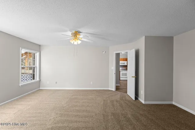 $308,900 | 216 Brookstone Way, Jacksonville, NC 28546