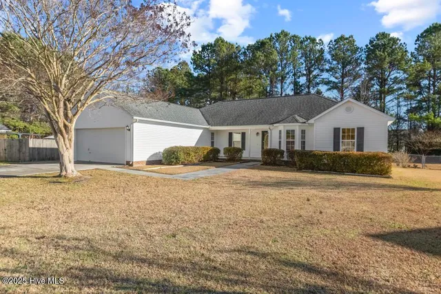 $308,900 | 216 Brookstone Way, Jacksonville, NC 28546