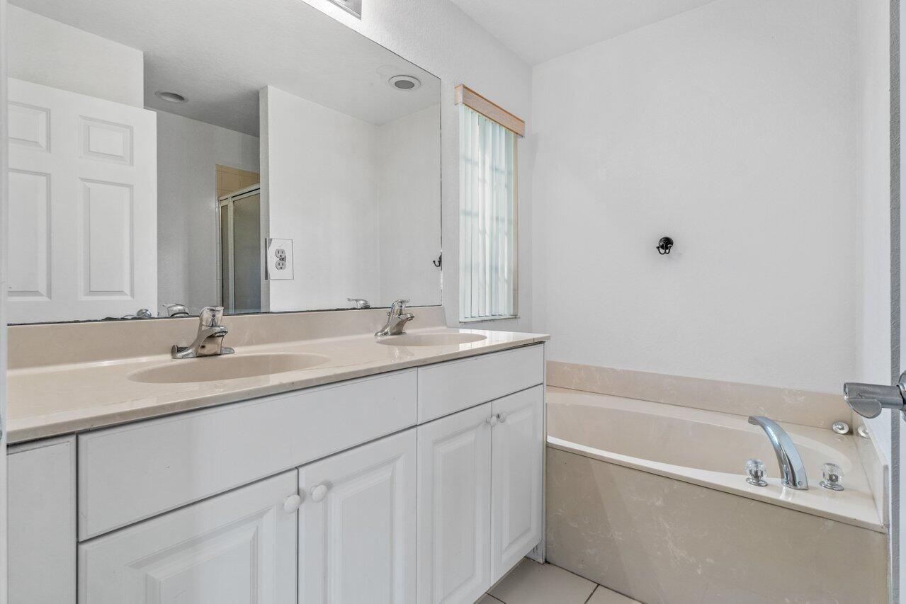 1201 Abaco Lane Riviera Beach, FL 33404 - Photo 23 of 36 021-1201AbacoLane-RivieraBeach-FL-33404-