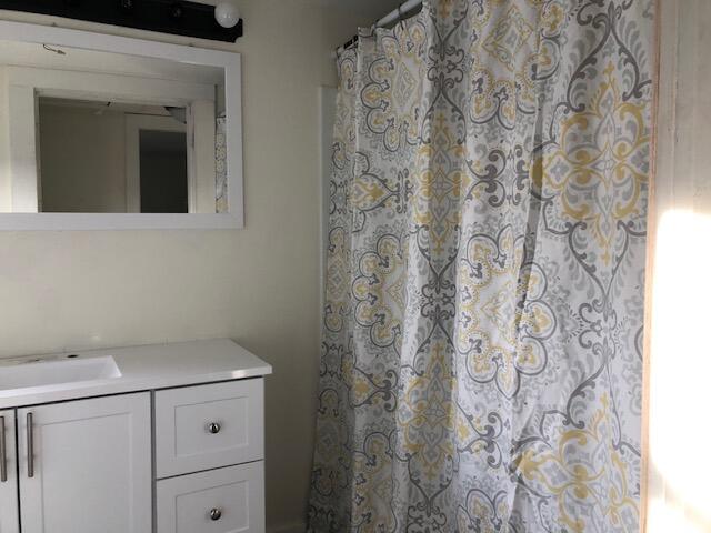 64 Old County Road Rockland, ME 04841 - Photo 17 of 43 unit 1 bathroom
