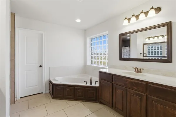 $489,900 | 1030 Lester Burt Road, Farmersville, TX 75442