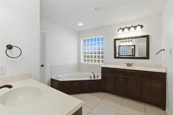 $489,900 | 1030 Lester Burt Road, Farmersville, TX 75442