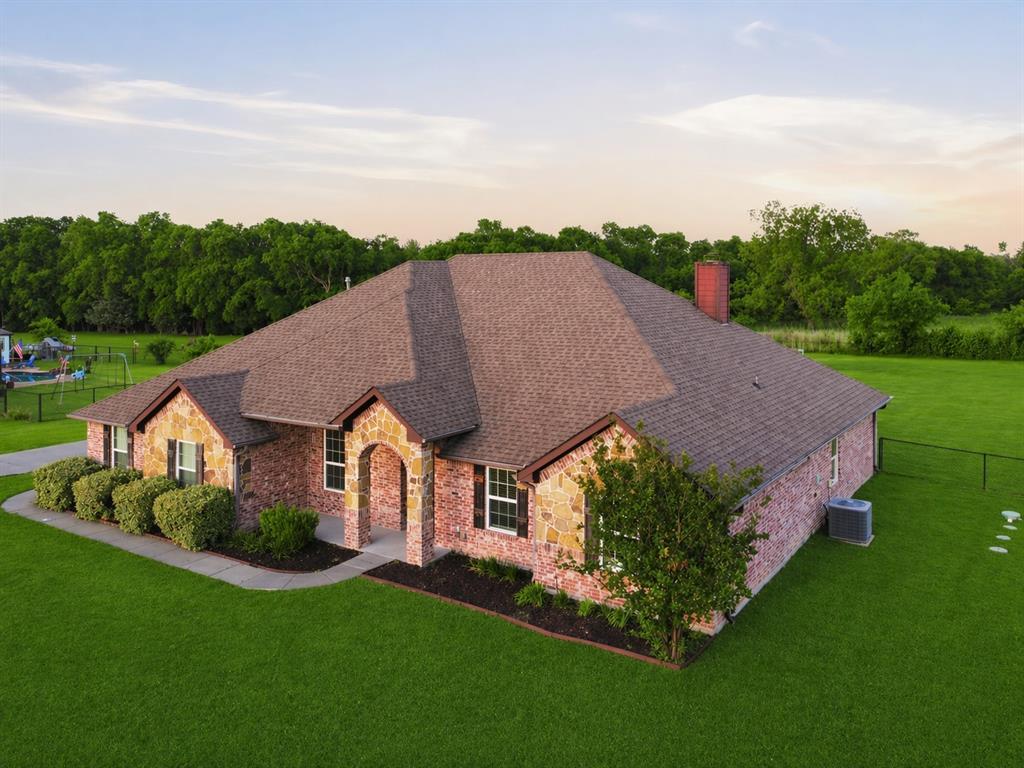 1030 Lester Burt Road Farmersville, TX 75442 - Photo 3 of 35