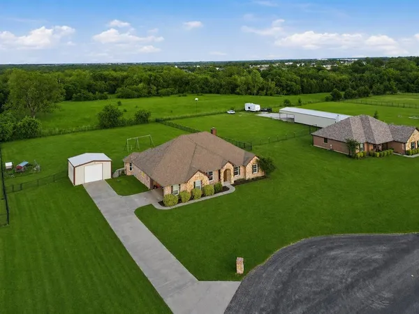 $489,900 | 1030 Lester Burt Road, Farmersville, TX 75442