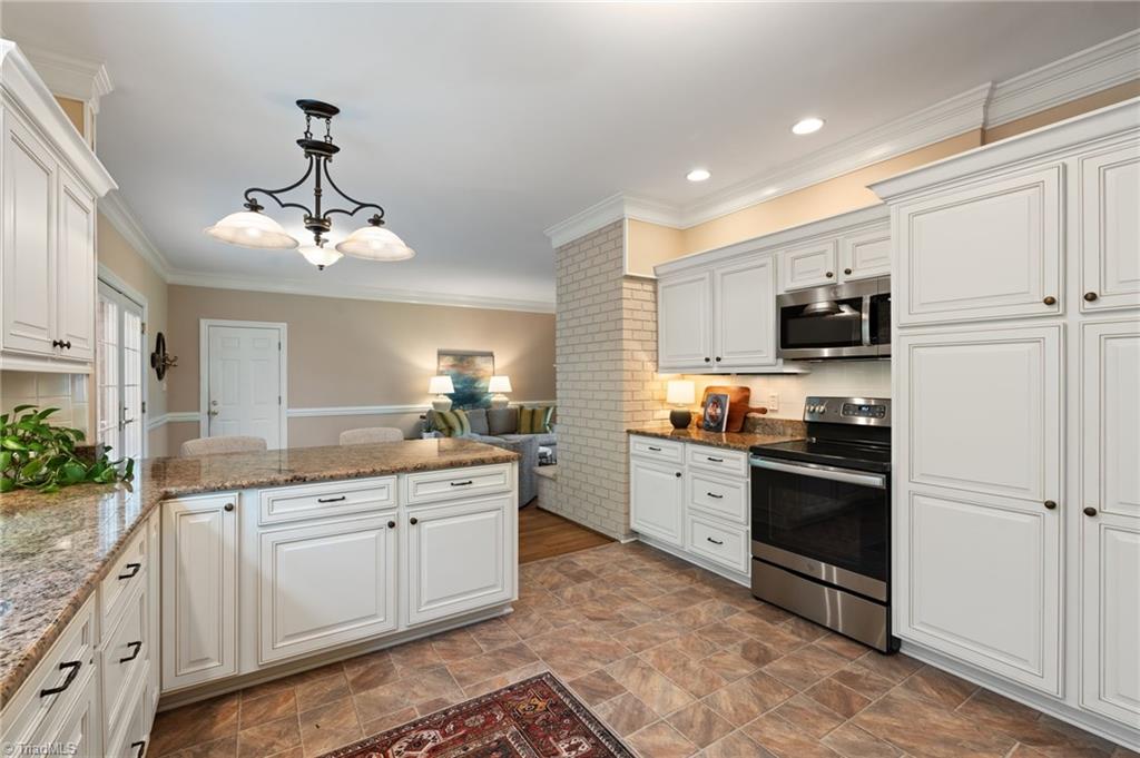 2804 Fleming Road Greensboro, NC 27410 - Photo 15 of 50 Gallery Image 15