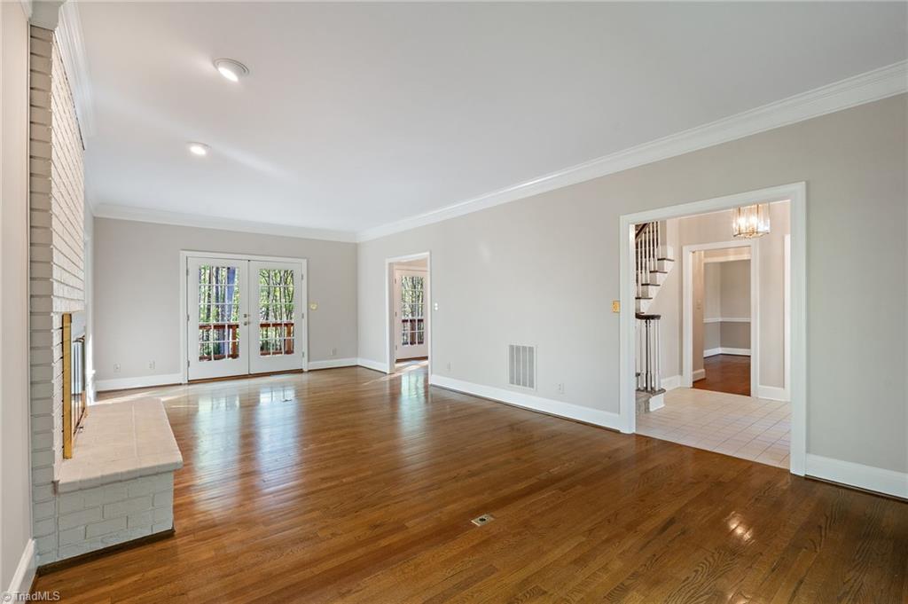 2804 Fleming Road Greensboro, NC 27410 - Photo 9 of 50 Gallery Image 9