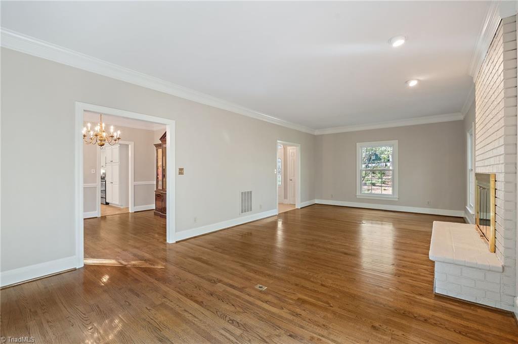 2804 Fleming Road Greensboro, NC 27410 - Photo 10 of 50 Gallery Image 10