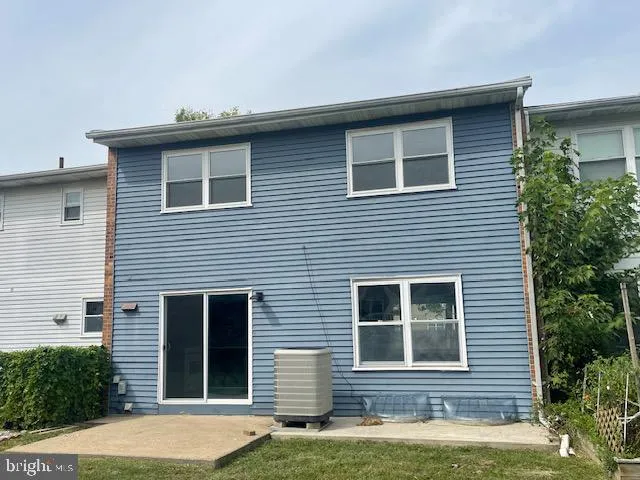 a view of outdoor space yard and front view of a house