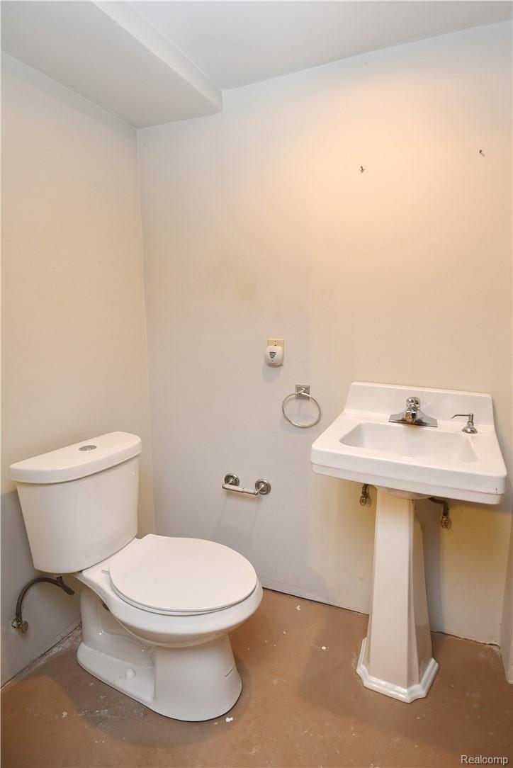 271 Stonetree Circle Rochester, MI 48309 - Photo 33 of 38 271 Stonetree Circle_33.JPG