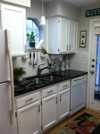 $2,325 | 3111 Tom Green Street, Unit 204, Austin, TX 78705