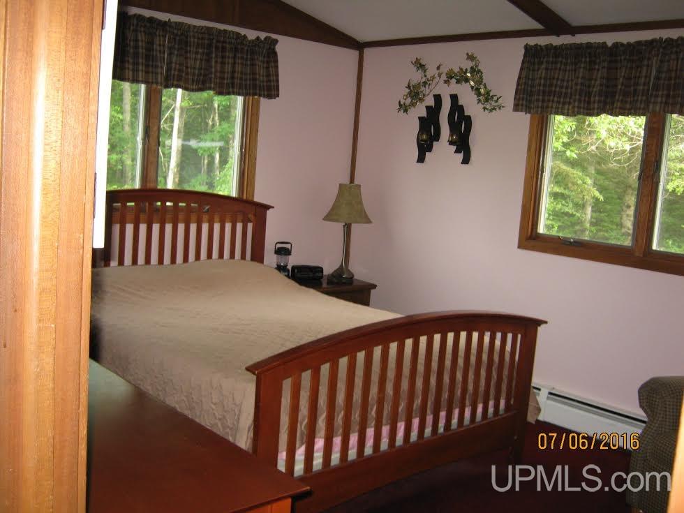7420 Chalk Hill Road Daggett, MI 49821 - Photo 15 of 33 Gallery Image 15