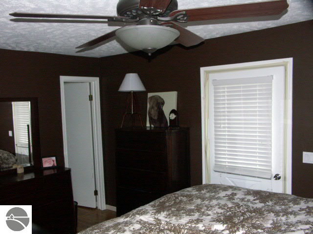 2155 Winter Ridge Drive Traverse City, MI 49686 - Photo 13 of 38 1783616-12.JPG