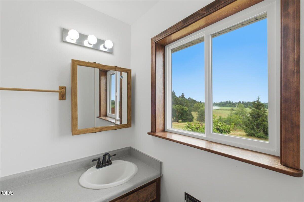38289 South Ruby Loop Scio, OR 97374 - Photo 31 of 52