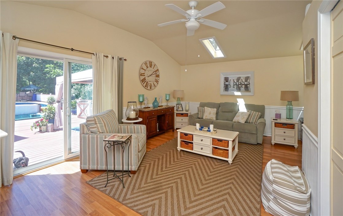 67 North Road Jamestown, RI 02835 - Photo 20 of 30 Gallery Image 20