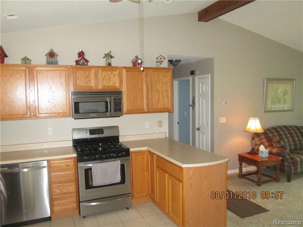 2438 Beach Road Port Huron, MI 48060 - Photo 43 of 72 IMG_4505.JPG