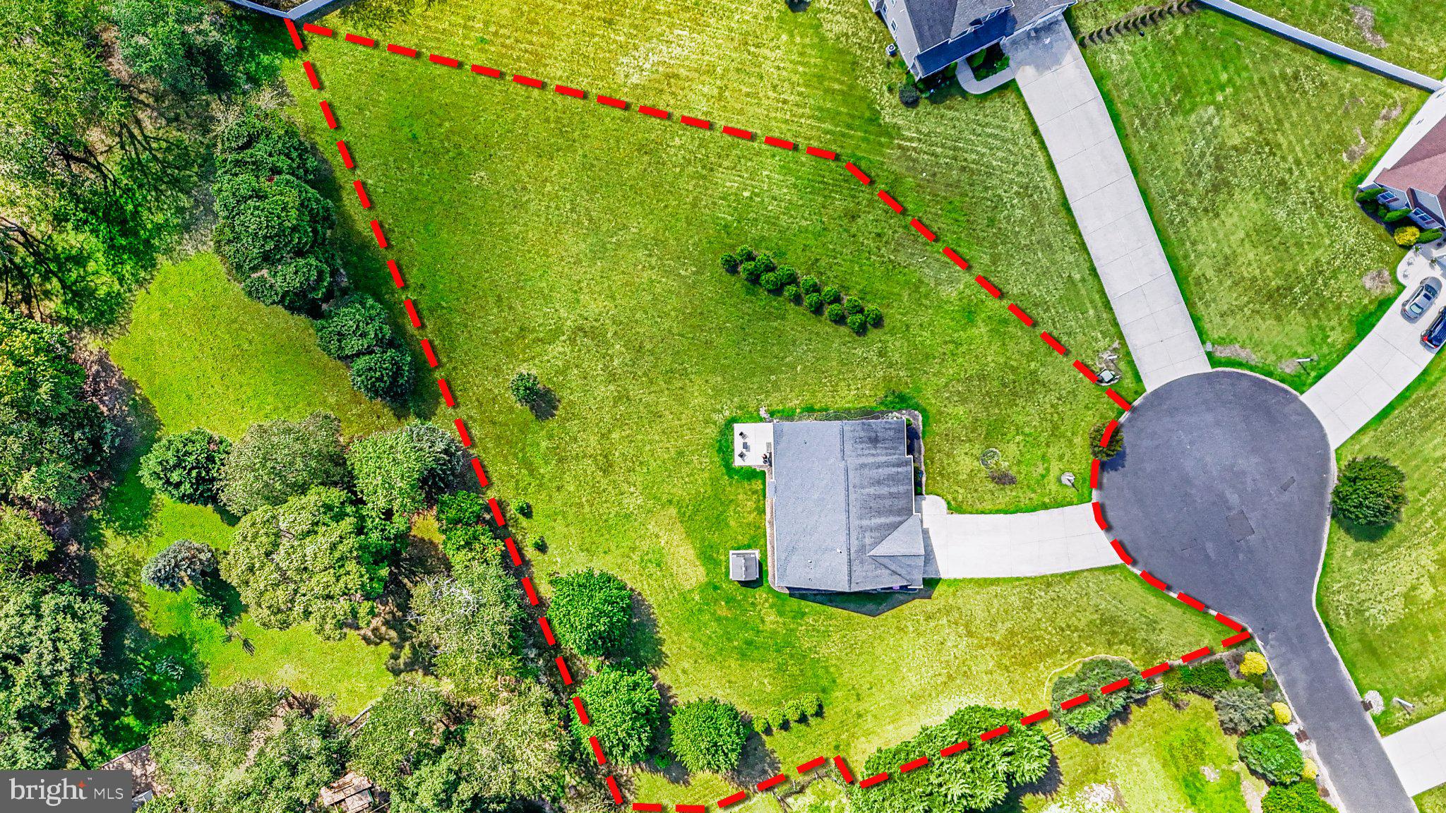 1092 Chews Landing Road Clementon, NJ 08021 - Photo 2 of 41 Spacious lot with lush greenery