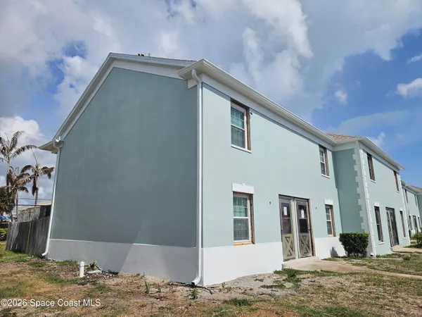 $1,800 | 120 East Colonial Court, Unit 47, Indian Harbour Beach, FL 32937