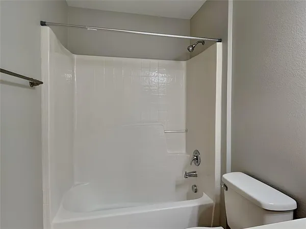 $1,899 | Undisclosed Address, Eustis, FL 32726