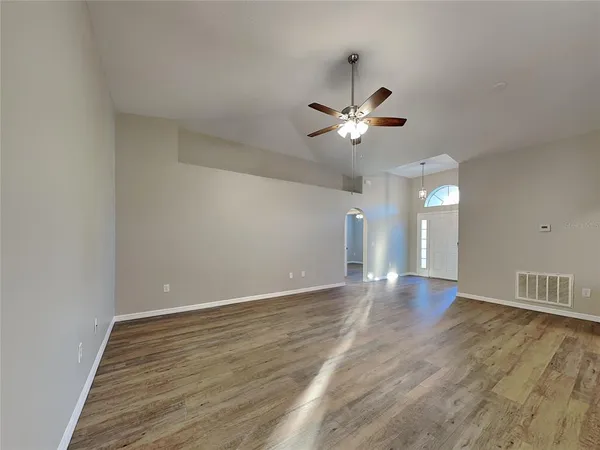 $1,899 | Undisclosed Address, Eustis, FL 32726